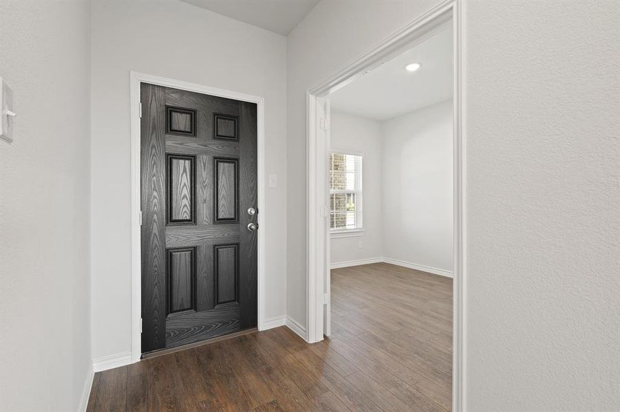 Spacious, unfurnished interior of a new home in Burgess Meadows, Cleburne (Image 19).