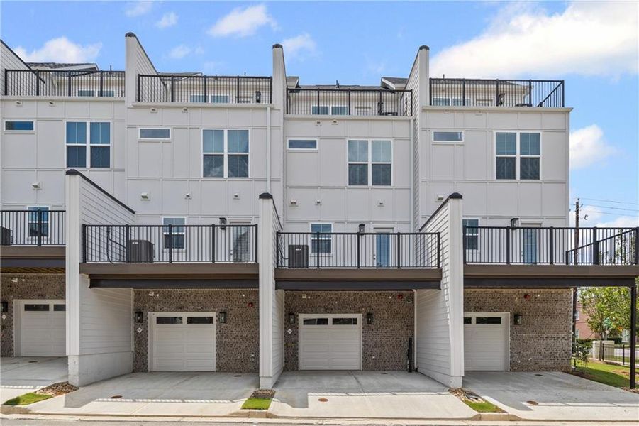 Image 32 of a home in 1871 Hollywood. Image 32 of a home in 1871 Hollywood.