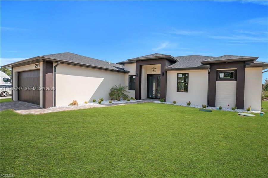 Exterior details and patio area of a home in , Lehigh Acres (Image 3).