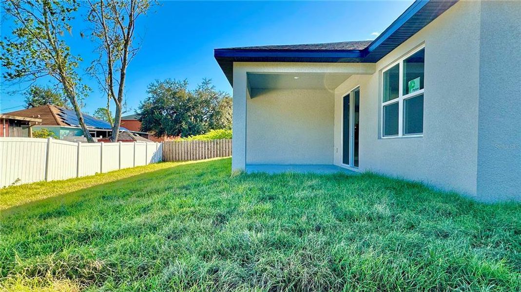 Exterior details and patio area of a home in , Poinciana (Image 3).