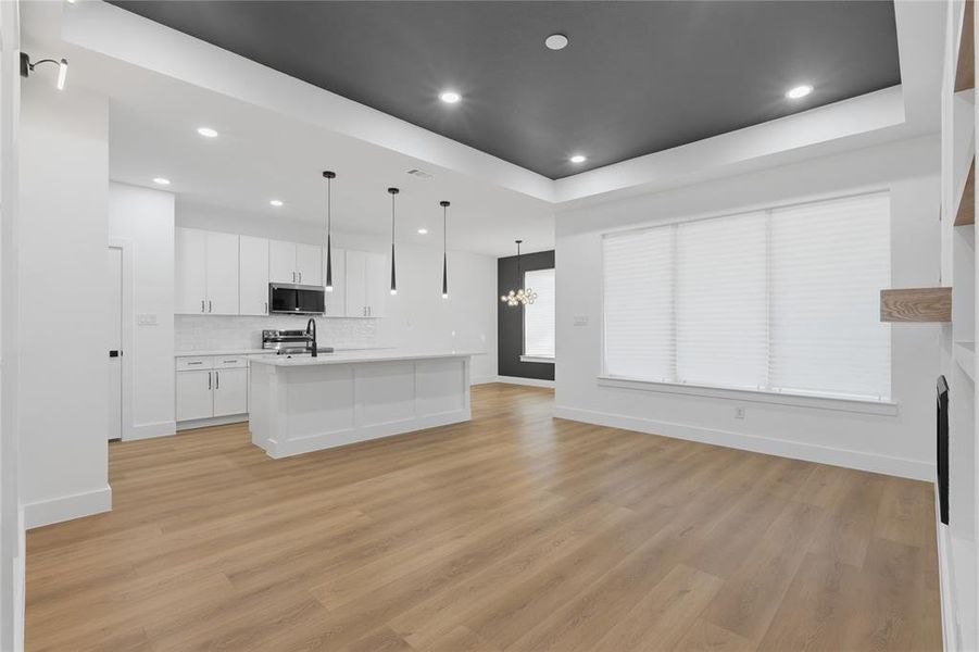 Spacious, unfurnished interior of a new home in , Dallas (Image 12).