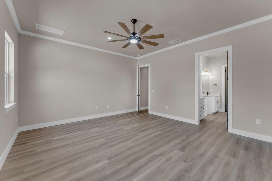 Spacious, unfurnished interior of a new home in , Burnet (Image 35). Spacious, unfurnished interior of a new home in , Burnet (Image 35).