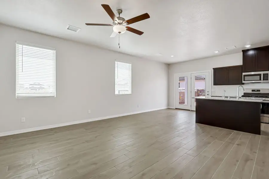 Representative unfurnished interior of a home built from the Desert Willow by View Homes in Paseo del Este, El Paso (Image 31). Representative unfurnished interior of a home built from the Desert Willow by View Homes in Paseo del Este, El Paso (Image 31).