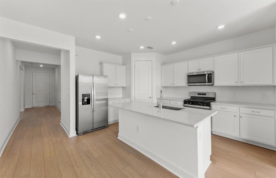 SWFL_PU_28030_Crestmere_Kitchen1