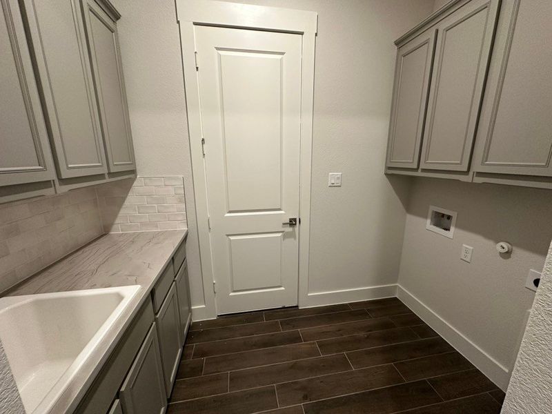 Furnished interior view inside a new home in Eagle Ridge Estates, Weatherford (Image 6). Furnished interior view inside a new home in Eagle Ridge Estates, Weatherford (Image 6).