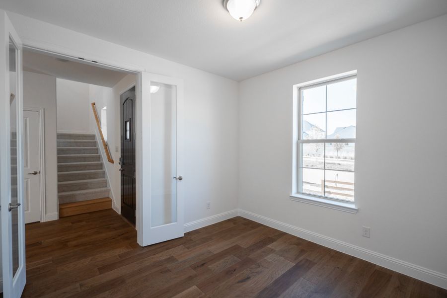 Spacious, unfurnished interior of a new home in Treeline, Justin (Image 19).
