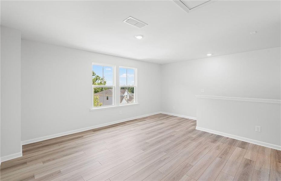 Spacious, unfurnished interior of a new home in Avery Ridge, Gainesville (Image 14). Spacious, unfurnished interior of a new home in Avery Ridge, Gainesville (Image 14).