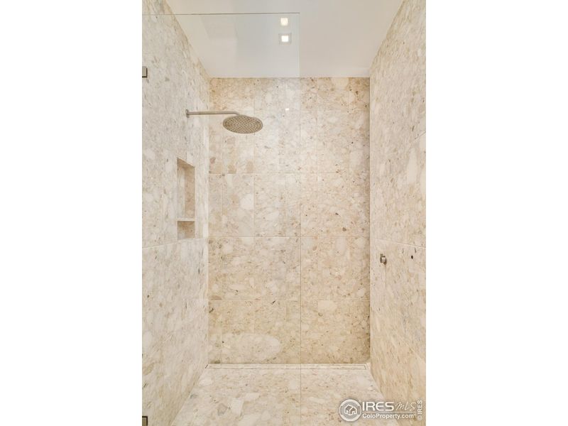 Image 34 of a home in .