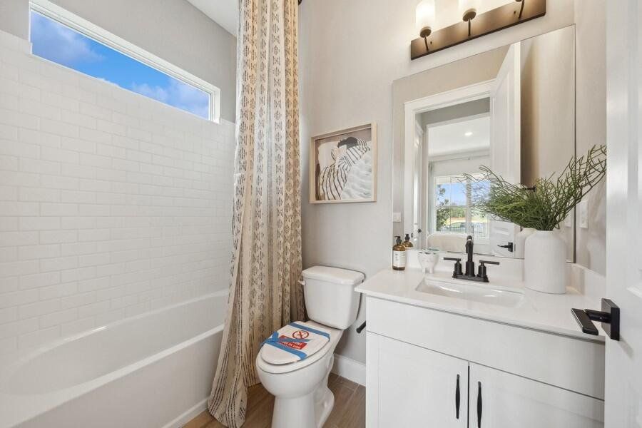 BR 2 Bath