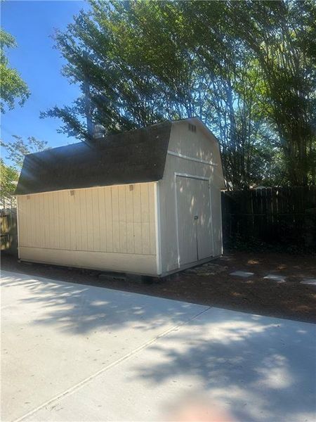Exterior details and patio area of a home in , East Point (Image 27).