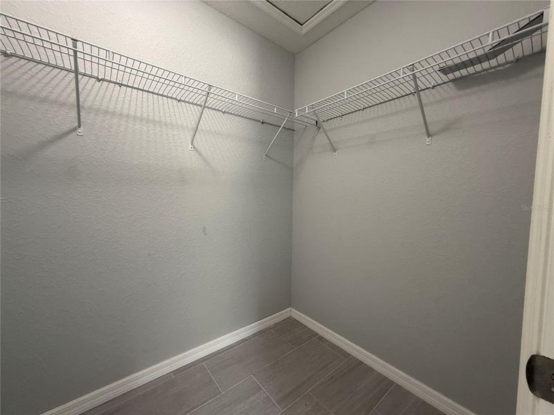 Spacious, unfurnished interior of a new home in , Dunnellon (Image 10).