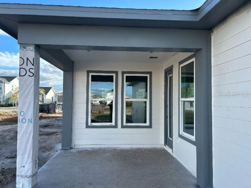 Exterior details and patio area of a home in Weslyn Park Single Family, St. Cloud (Image 2).