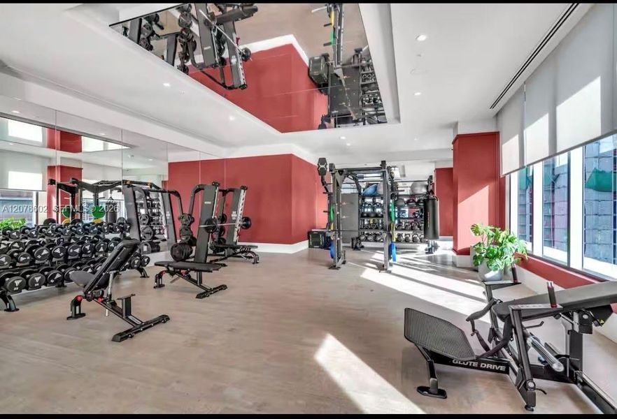 Community amenities in , Miami (Image 18).