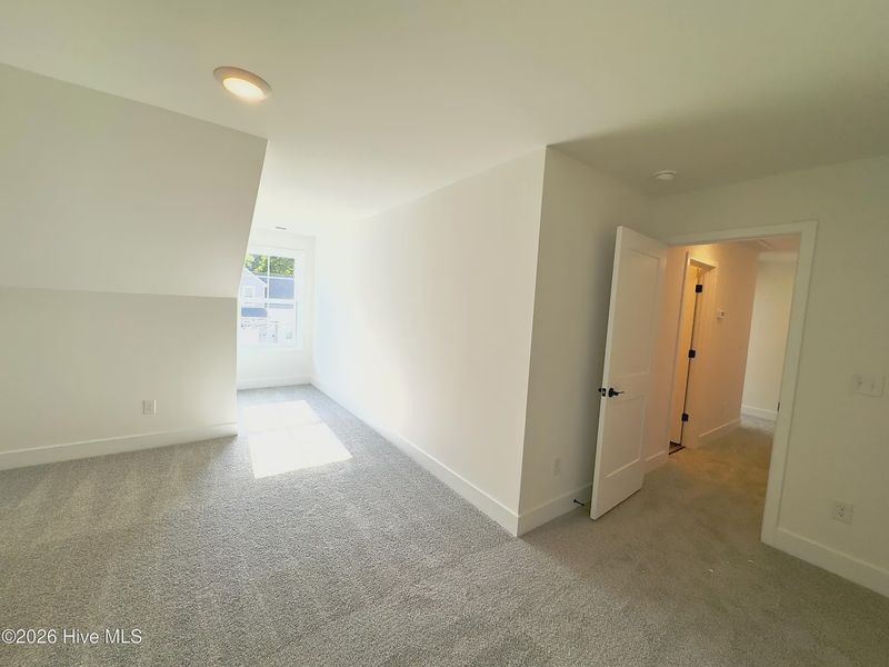 Spacious, unfurnished interior of a new home in Autumn Trail, Bolivia (Image 30).