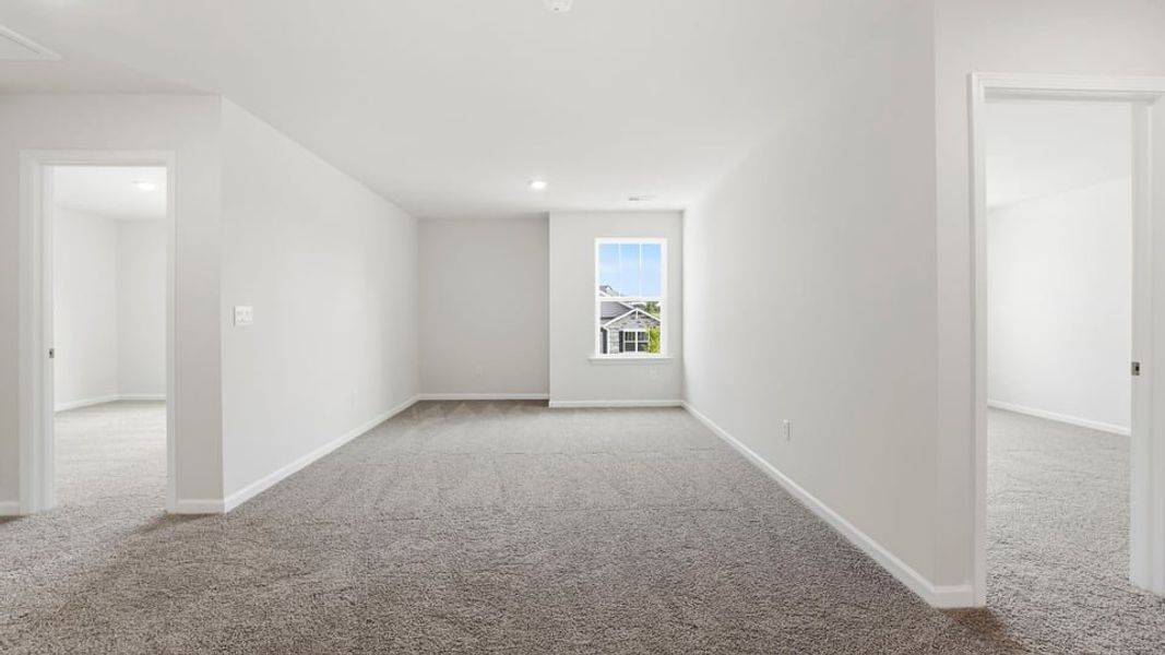Spacious, unfurnished interior of a new home in Hunters Ridge, Woodruff (Image 28).