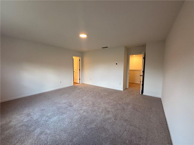 Spacious, unfurnished interior of a new home in Leydenview, Mableton (Image 23).