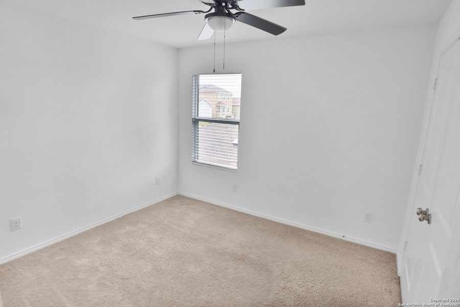 Spacious, unfurnished interior of a new home in Southton Meadows: Stonehill Collection, San Antonio (Image 18).