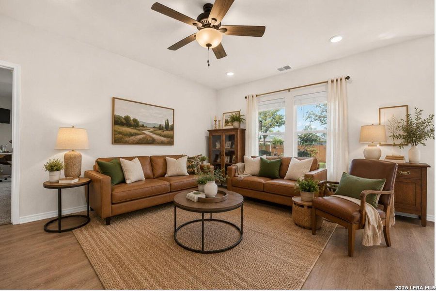 Furnished interior view inside a new home in , Seguin (Image 10).