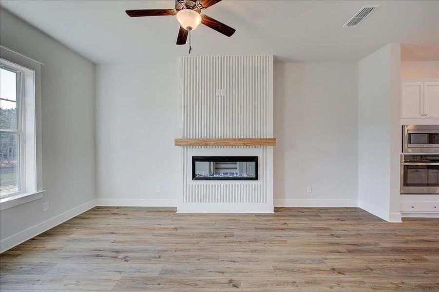 Spacious, unfurnished interior of a new home in Barrett Pointe, Kennesaw (Image 23).