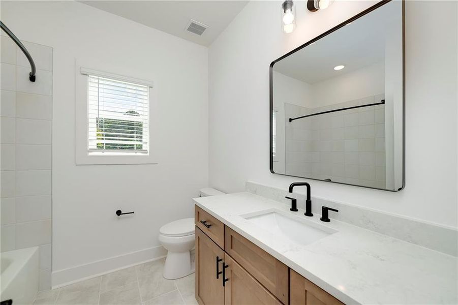 Furnished interior view inside a new home in , Gainesville (Image 8).