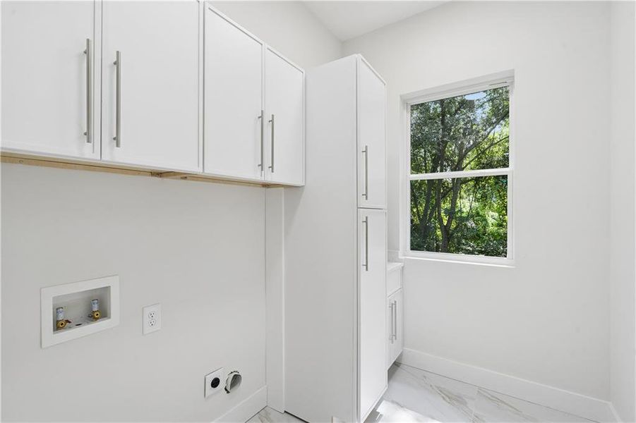 Spacious, unfurnished interior of a new home in , Atlanta (Image 12). Spacious, unfurnished interior of a new home in , Atlanta (Image 12).