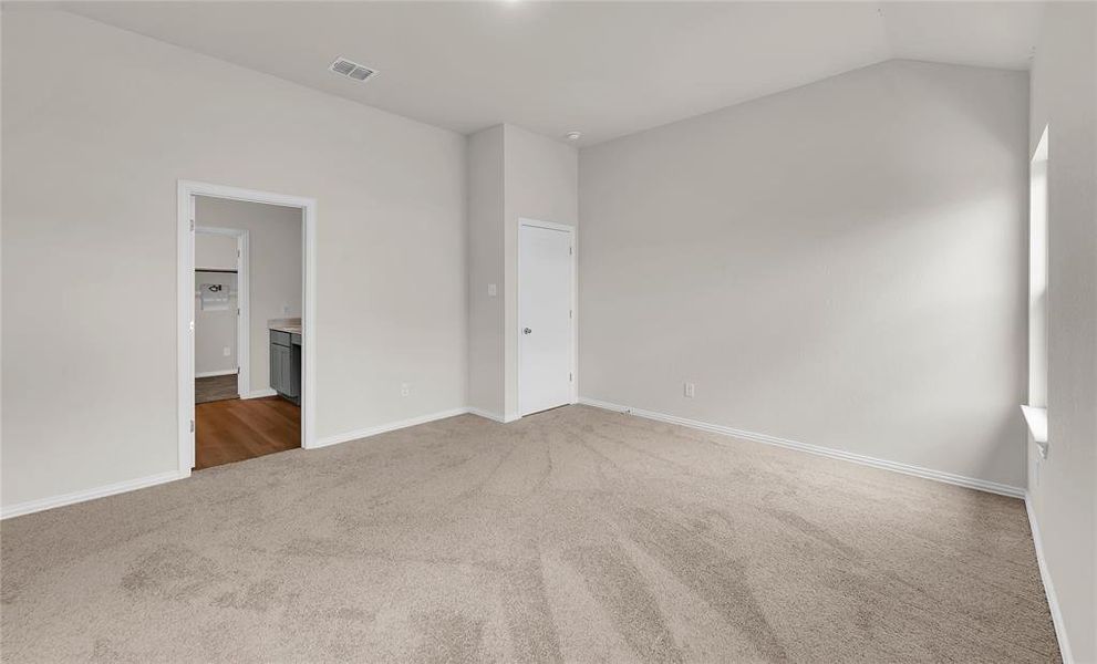 Spacious, unfurnished interior of a new home in , Waco (Image 21).