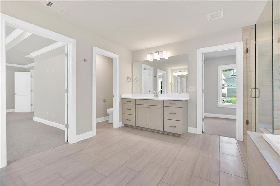 Spacious, unfurnished interior of a new home in Ford Landing, Acworth (Image 31).