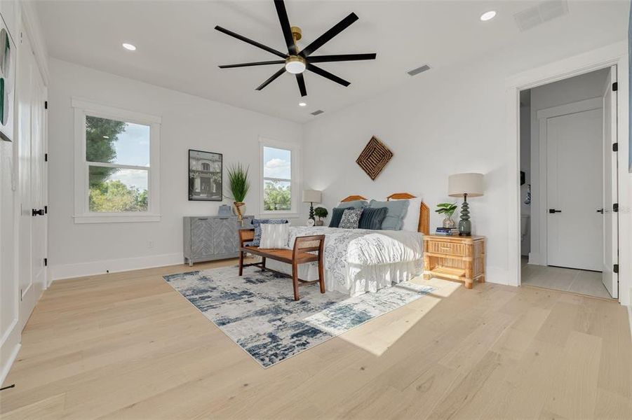 Furnished interior view inside a new home in , St. Petersburg (Image 19).