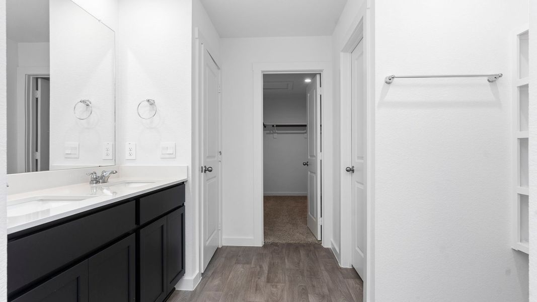Furnished interior view inside a new home in Evergreen, Rosenberg (Image 11).