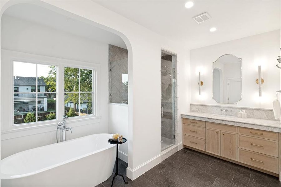 Furnished interior view inside a new home in , Richardson (Image 30).