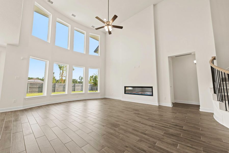 Spacious, unfurnished interior of a new home in ARTAVIA® - 60', Conroe (Image 10). Spacious, unfurnished interior of a new home in ARTAVIA® - 60', Conroe (Image 10).
