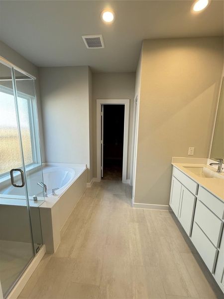 Furnished interior view inside a new home in Huntington Place, Rosharon (Image 5). Furnished interior view inside a new home in Huntington Place, Rosharon (Image 5).