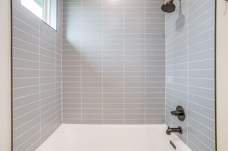 tub bathroom