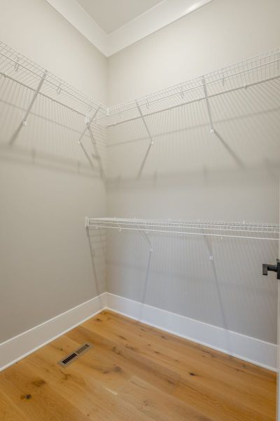 Spacious, unfurnished interior of a new home in River Gorge Ranch, Guild (Image 115).