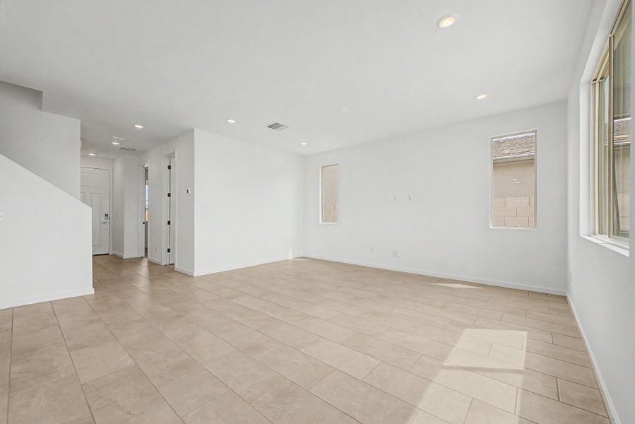 Spacious, unfurnished interior of a new home in Mason Ranch II, Surprise (Image 8).