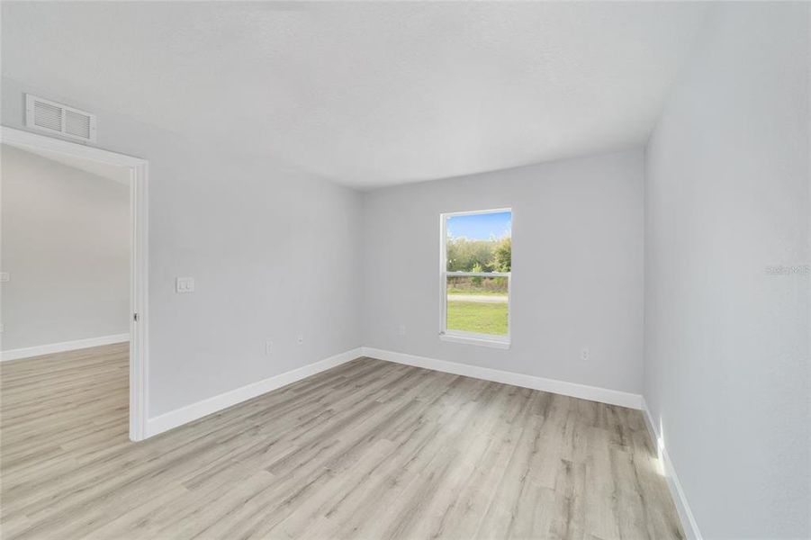 Spacious, unfurnished interior of a new home in , Dunnellon (Image 14).