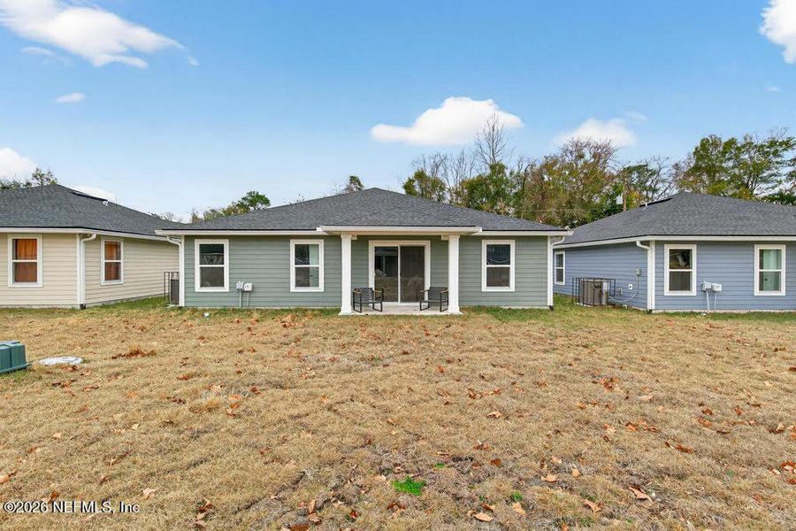 Exterior details and patio area of a home in , Jacksonville (Image 3).