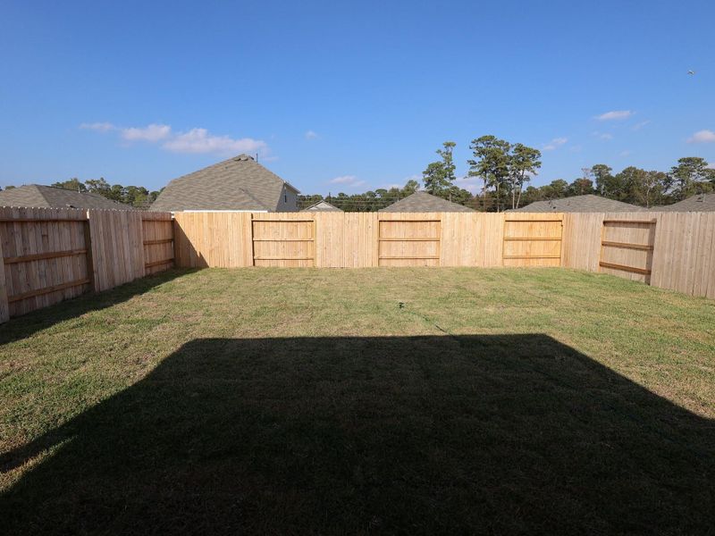 Exterior details and patio area of a home in Indian Springs, Crosby (Image 19).