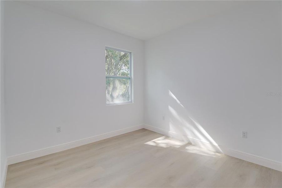 Spacious, unfurnished interior of a new home in , Ocklawaha (Image 11).