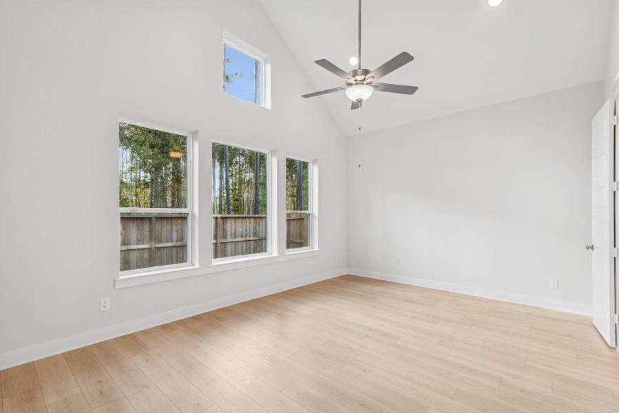 Spacious, unfurnished interior of a new home in The Highlands 40', Porter (Image 15). Spacious, unfurnished interior of a new home in The Highlands 40', Porter (Image 15).