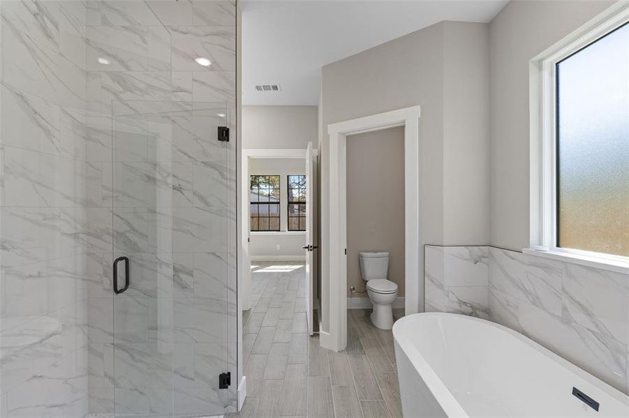 Furnished interior view inside a new home in , Granbury (Image 8).