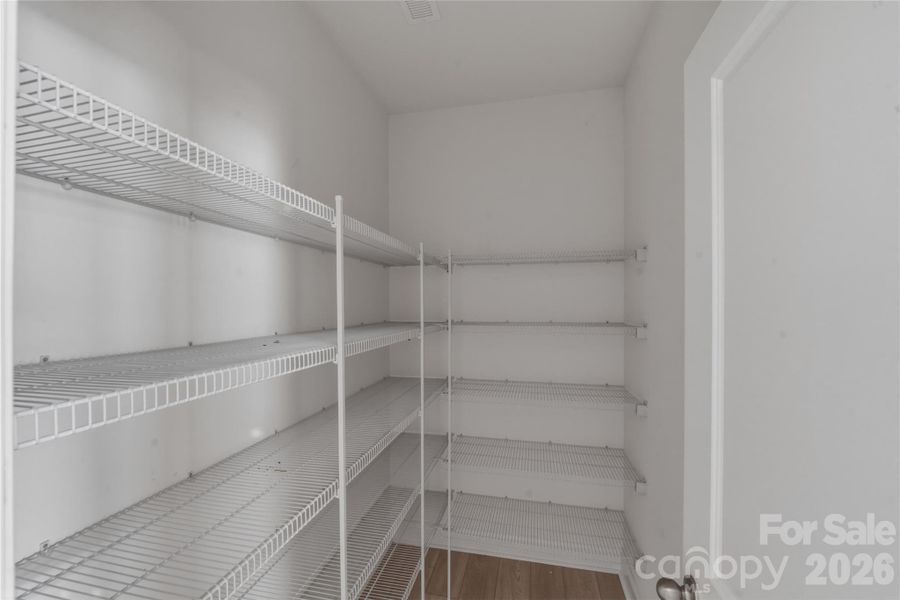 Spacious, unfurnished interior of a new home in Lakeside Glen, York (Image 29).
