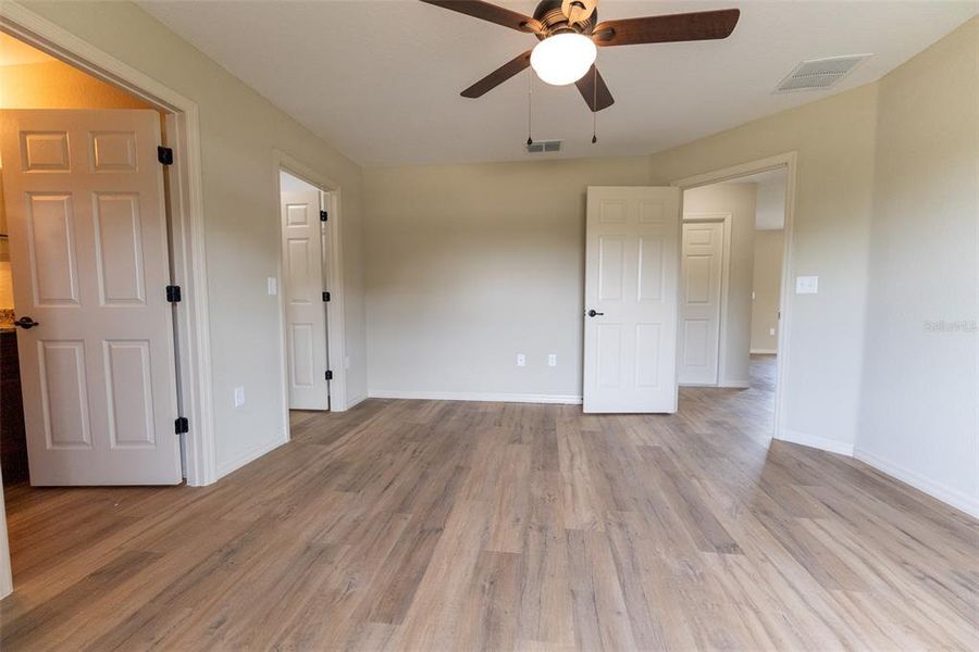 Spacious, unfurnished interior of a new home in , Ocklawaha (Image 37).