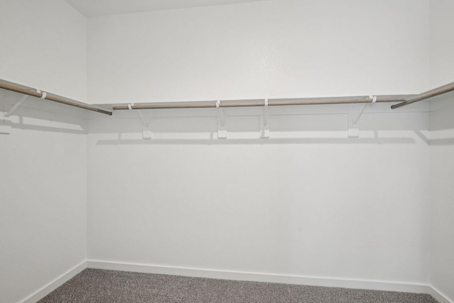 Spacious, unfurnished interior of a new home in Kingdom Heights, Rosenberg (Image 37).