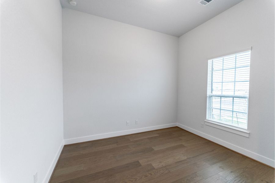 Spacious, unfurnished interior of a new home in Lariat, Liberty Hill (Image 14).