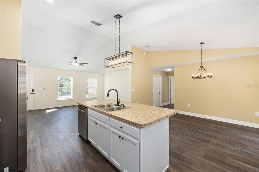 Furnished interior view inside a new home in , Dunnellon (Image 10).