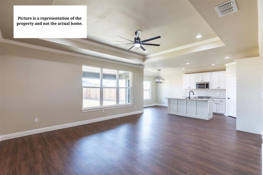 Spacious, unfurnished interior of a new home in , Abilene (Image 10).