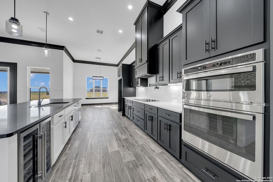 Furnished interior view inside a new home in , La Vernia (Image 18).