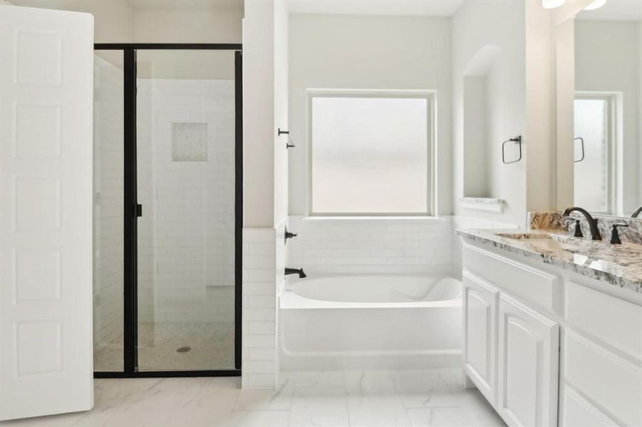 Furnished interior view inside a new home in , Alvarado (Image 8).