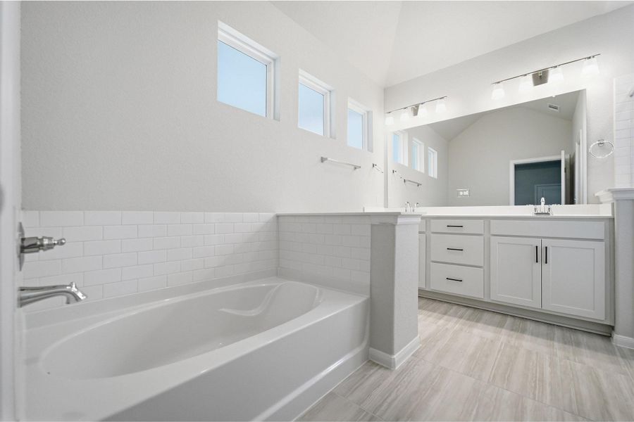 Furnished interior view inside a new home in Ashland, Texas City (Image 27).